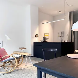 Zehuus Gartenstudio Mit Terrasse Apartment Köln